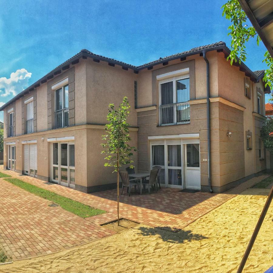 Iris Vendeghaz Apartment Hajduszoboszlo Luaran gambar